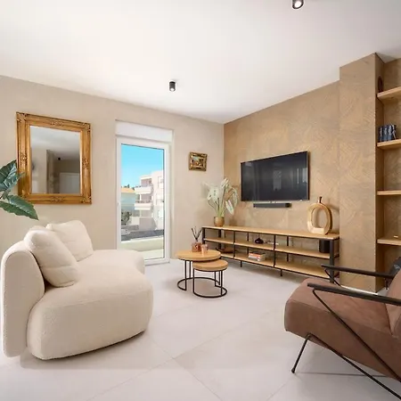 アパート Sea & Sky - Boutique Sea View Apartment With Large Terrace ヴォディツェ