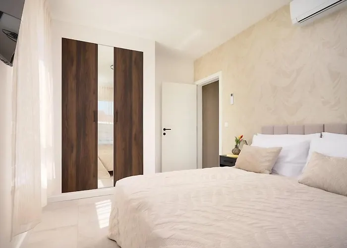 Sea & Sky - Boutique Sea View Apartment With Large Terrace *